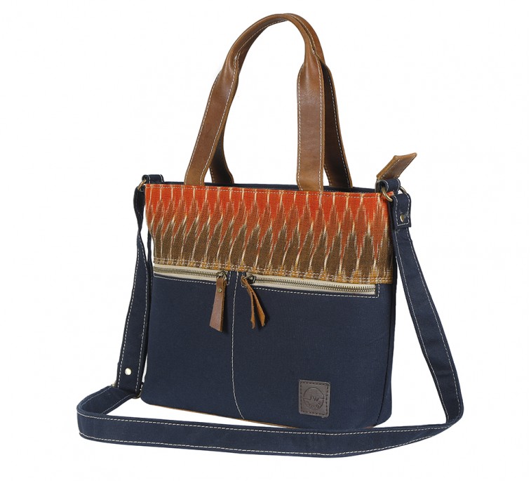 Canvas shoulder bag