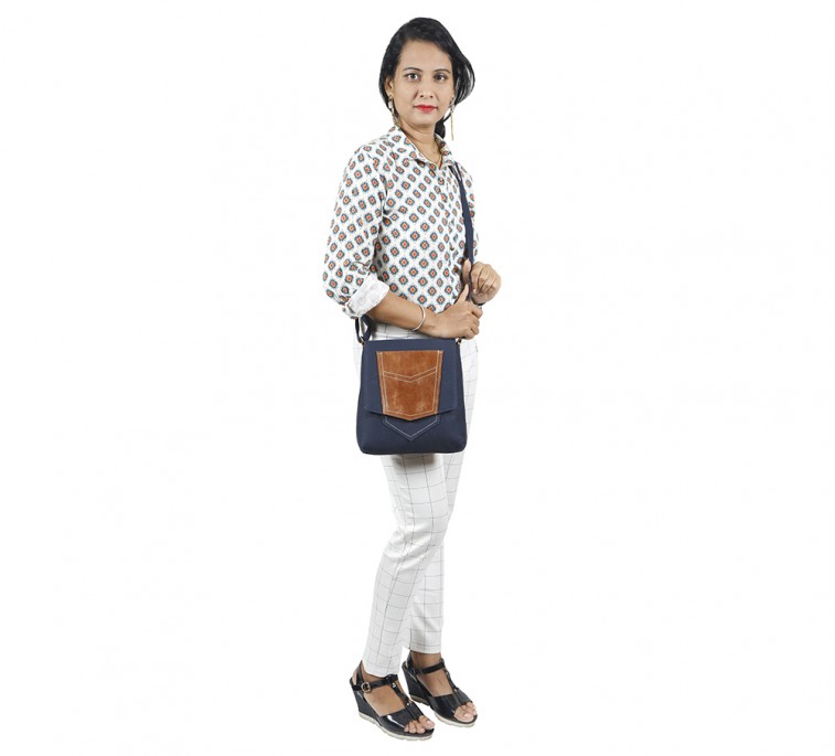Canvas sling bag